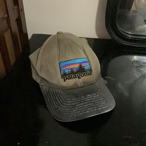 Patagonia ombré (one color changes to the next) hat. Re-selling.